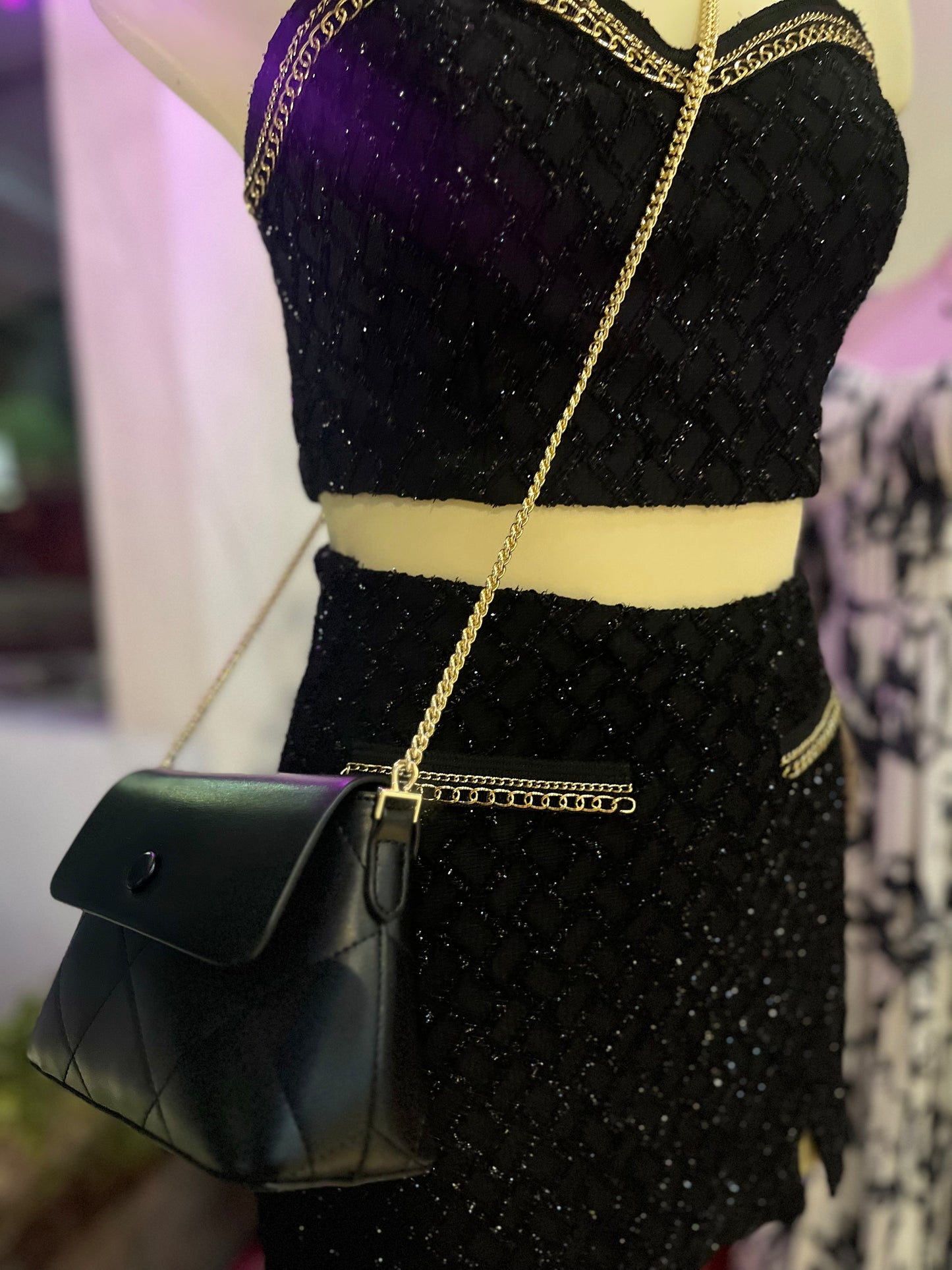Conjunto Top y Falda con cadenas